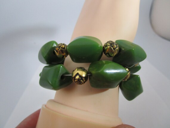 Antique Green Bakelite & Brass Rose Beaded Twisty Bracelet View 2