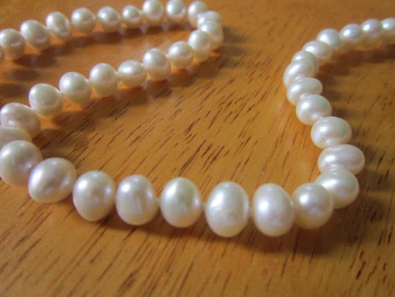 Vintage Real Natural Large Pearl Necklace 27 inch - image 3