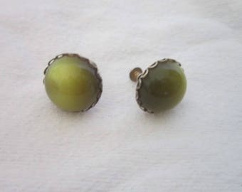 Vintage Retro Olive Green Screw Back Earrings