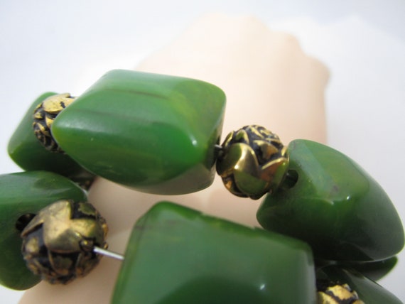 Antique Green Bakelite & Brass Rose Beaded Twisty Bracelet View 4