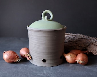 Ceramic Onion Jar, handmade/wheelthrown pottery, natural colors green brown, stoneware