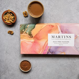 Alcohol-Free Chocolate Assortment by Martin's Chocolatier Gift Box with 30 Chocolates in 15 flavours 434g zdjęcie 3