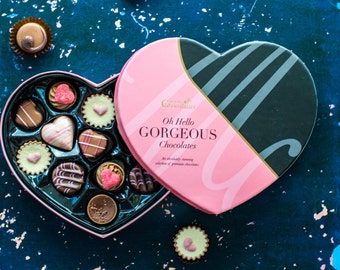 Caja de regalo de chocolate en forma de corazón de chocolates en una caja en forma de corazón Trufas de chocolate belgas Regalo romántico para su chocolatero Martin