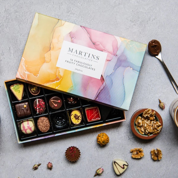 Martin's Chocolatier Signature Schokoladensortiment, 16er-Box, luxuriöse Schokoladen-Geschenkbox in 6 Geschmacksrichtungen, belgische Schokolade, Osterschokoladengeschenk