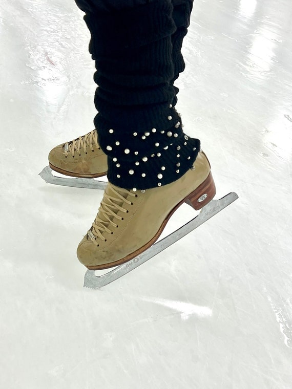 Mamage Des Jambes De Patinage Artistique Avec Strass De