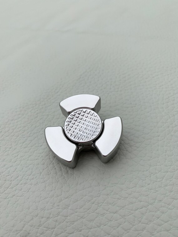 Fidget on sale spinner v2