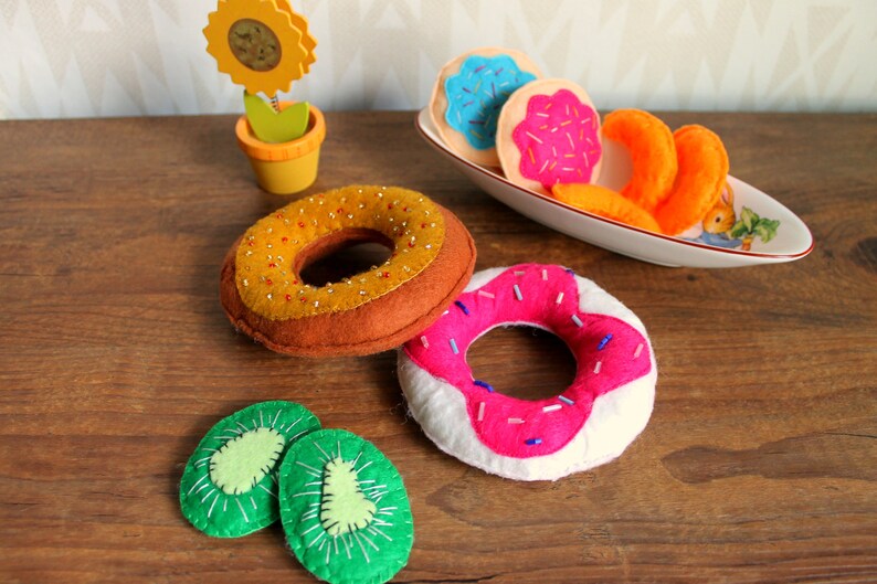 Toy Food Dessert Set of 9 Pieces Fruit and Sweetness, Pretend Felt Play