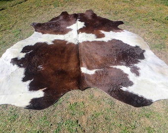 Dark BROWN & WHITE Exotic ! Large ! New chocolate cowhide rug natural hair on - 6x6 ft size approx Tri-color soft hair Carpet Cow hide BC