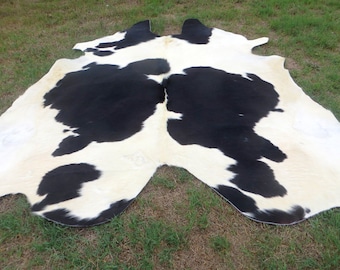 BLACK & WHITE ! Large ! New cowhide rug natural hair on - 6x6 ft size approx Tri-color soft hair Carpet Cow hide B-S