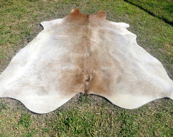 BEIGE LIGHT BROWN ! Large ! New cowhide rug natural hair on - 6x6 ft size approx Tri-color brown tones soft hair Carpet Cow hide E-B