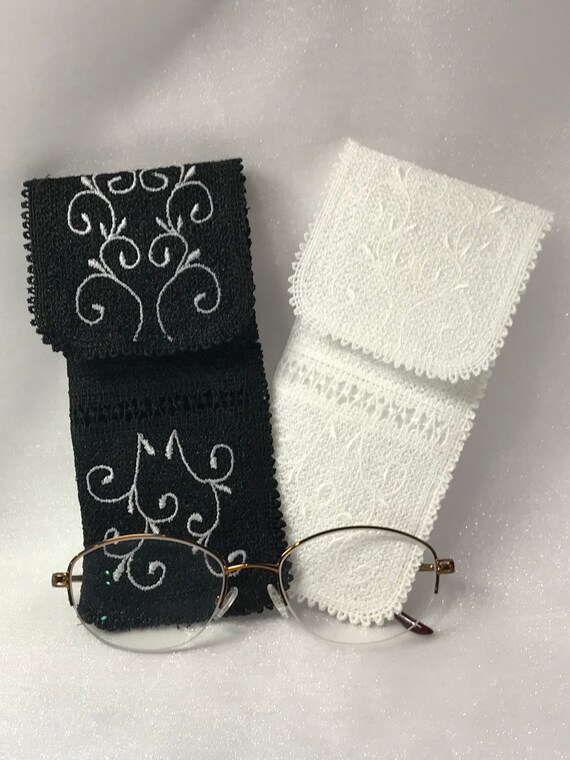 standing eyeglass case