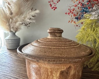 蓋付き手作り陶器ボウル（ブラウン）