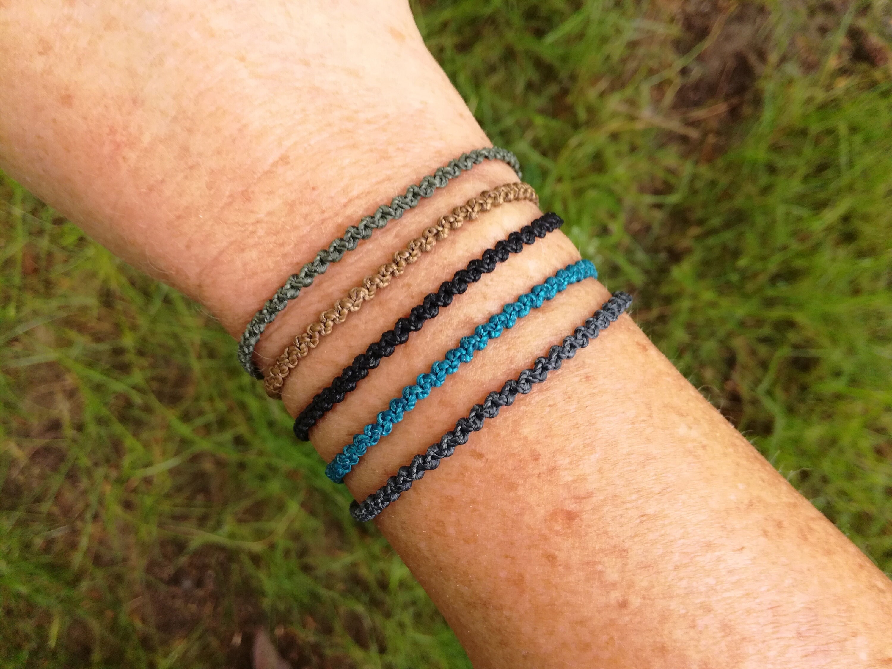 Mini macrame bracelets!