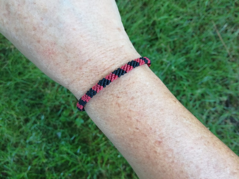 Men macrame bracelet,Flat braid bracelet,Surfer bracelet for men,Woven