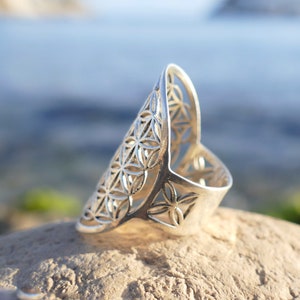 silver ring, sterling silver ring, flower of life silver ring, flower of life ring, silver ring for woman, geometry ring, sacred geometry imagen 1