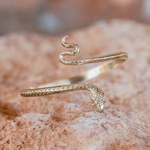 Bracelet serpent plaqué or 24 carats, bracelet serpent, bracelet animal, bracelet motif serpent, bracelet cadeau