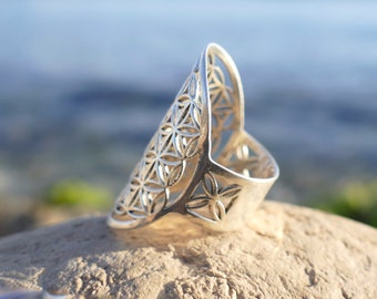 bague en argent, bague en argent sterling, bague en argent fleur de vie, bague fleur de vie, bague en argent pour femme, bague géométrie, géométrie sacrée