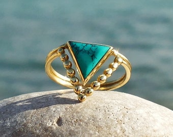Brass ring with turquoise, turquoise ring, golden ring with turquoise, triangle ring, golden ring with gem, blue gem, golden ring with gem