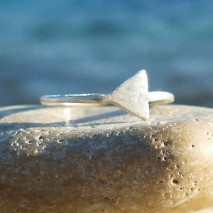 Silberring, Ring für Frau, Silberring für Frau, minimaler Ring, einfacher Ring, Dreiecksring, geometrischer Ring, minimaler Ring mit Silber, Ring