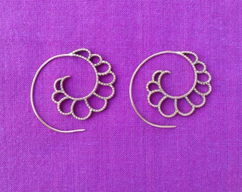 String oorbellen / touw oorbellen