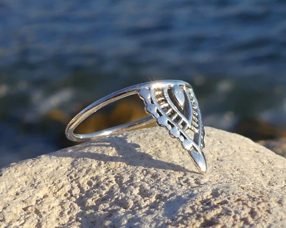 Arrow silver hotsell ring