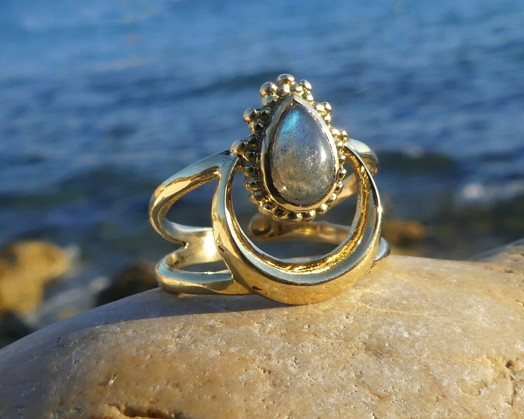 Lunns Engagement Rings Sale 2025