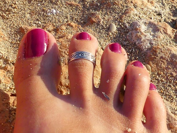 Pinky toe ring shop