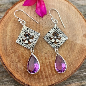 Silver amethyst earring, amethyst earring, silver earring with amethyst, flower earring, flower silver earring, silver earring with crystal