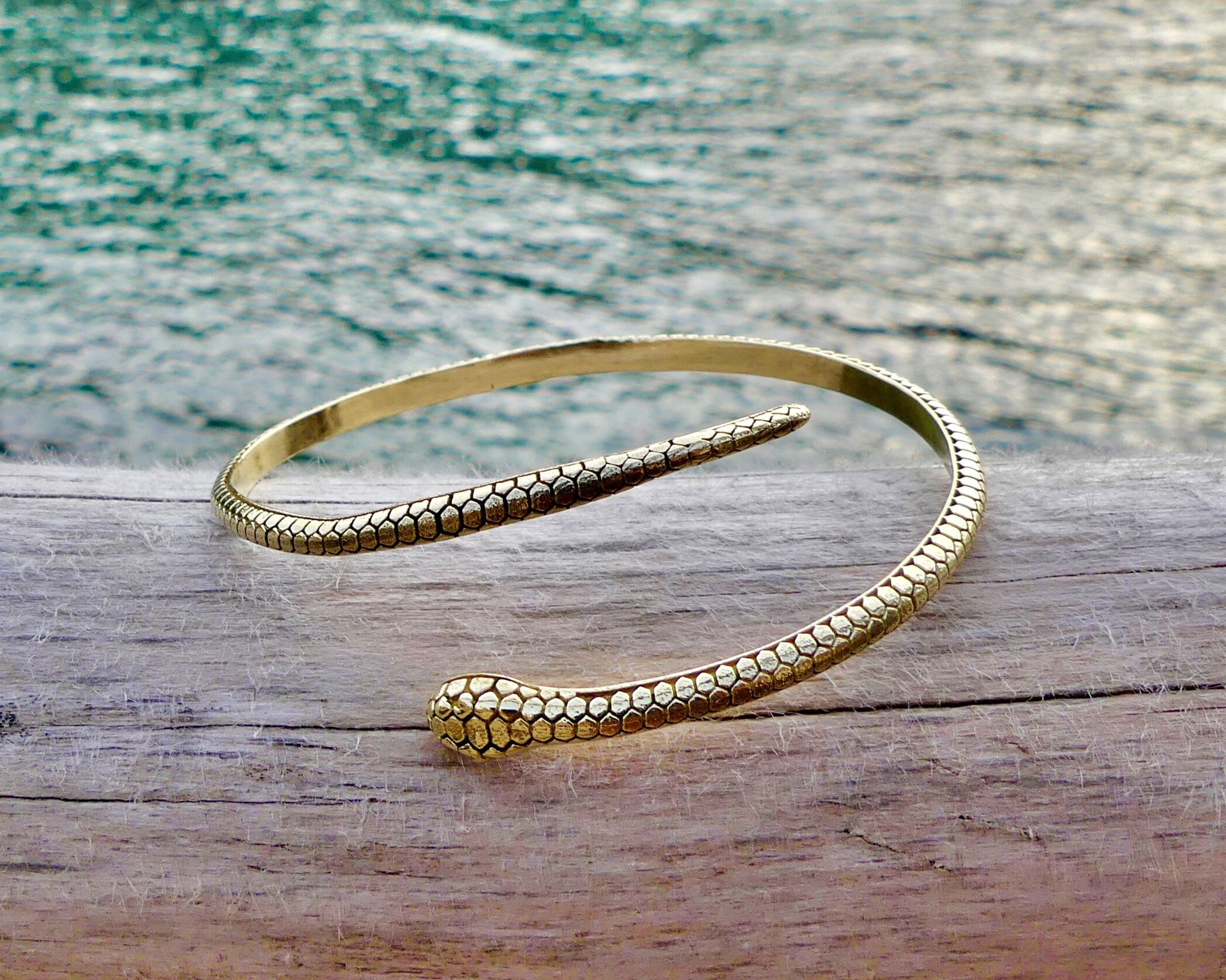 14k Gold Plated Snake Bracelet Strap Narrow Length Flat Cuffs Zig Zag  Design Fashion Simple Thick Adjustable Collar Accessories for Women Girls,  Metal: Buy Online at Best Price in Egypt - Souq