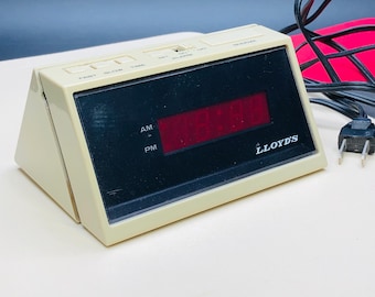 Vintage 80s Lloyd's Trapezoid Digital Alarm Clock Model K506 : Works - Retro Bedroom Electronics