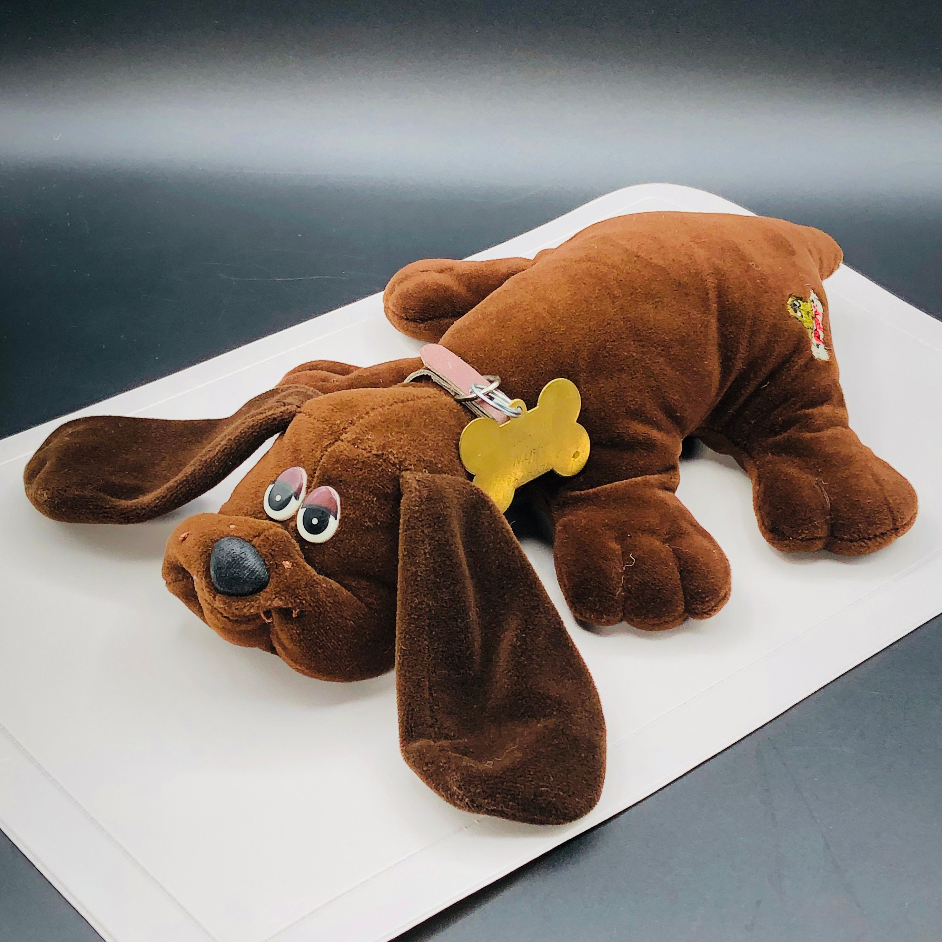 1984 Pound Puppies Chocolate Brown Dog Plush With Collar and Tag