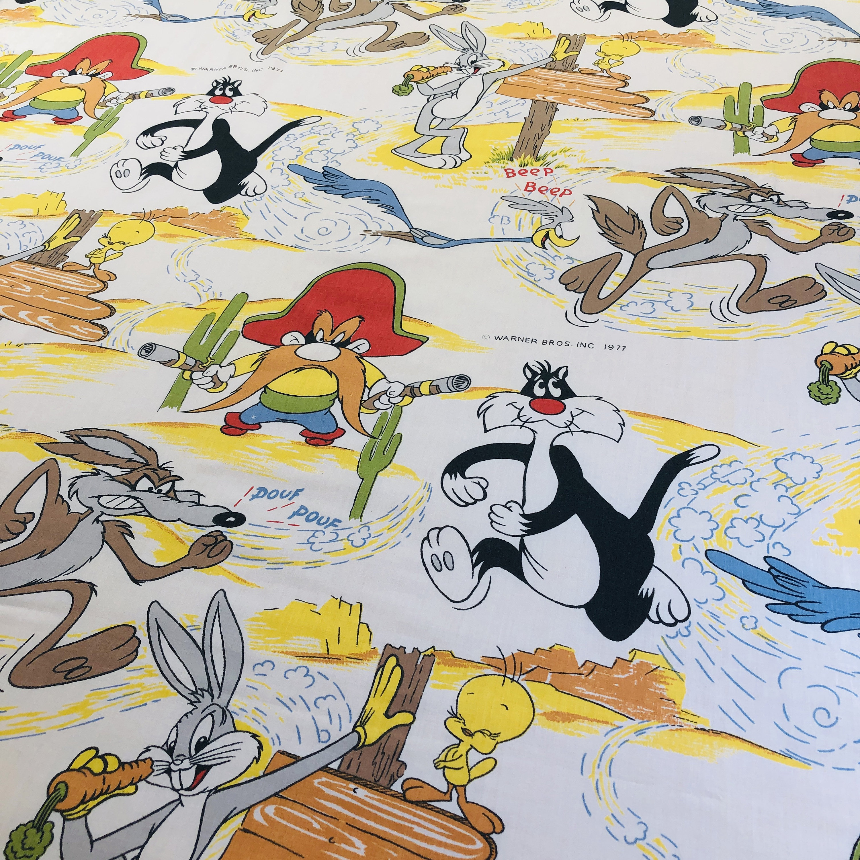 Vintage 1977 Looney Tunes TWIN Flat Top Bedsheet: Retro Genx
