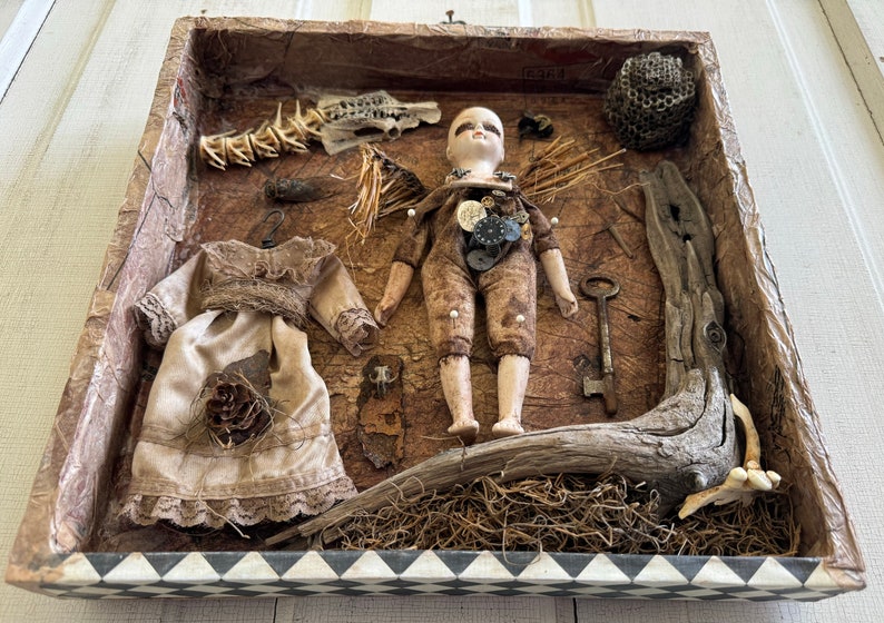 Collecta Morte. An assemblage featuring:vintage porcelain doll,driftwood,found objects,wasp's nest,preserved bee cicada found animal bones. image 6