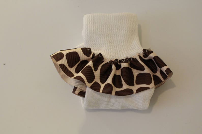 Girls' Ruffled Sock-Giraffe Print image 1