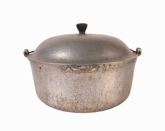 Club 4 qt hammered aluminum dutch oven