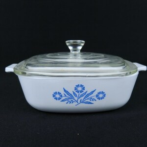 Corning Ware Casserole dish 1 qt blue cornflower 1960-61 with lid
