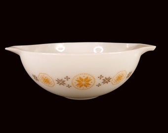 Pyrex 444  Nesting bowl, Town and Country pattern, 4 qt.