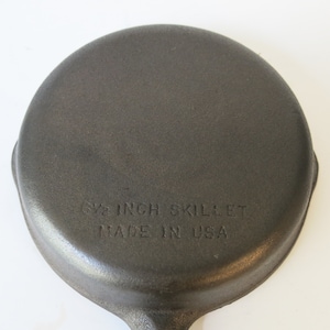 Unbranded Wagner #3 cast iron skillet