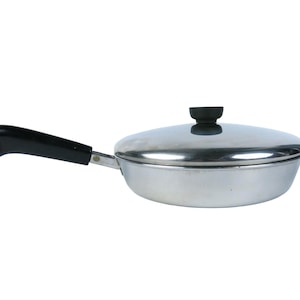 Revere Ware 9" tri-ply skillet post 1968.