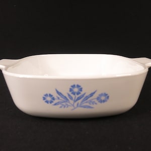 Corning Ware Casserole dish P-1-B, 1 qt blue cornflower 1960-61