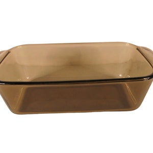 Pyrex 1.5 qt loaf pan Amber 213-B image 1