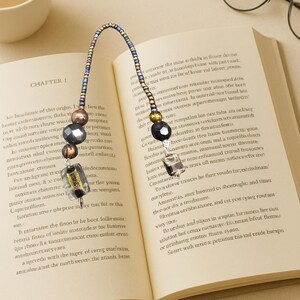 Unieke handgemaakte bladwijzer met glaskralen-7 inch bruine kralen-book Lover-Book Marker-Book Thong-Reader cadeau-moeder cadeau-voor haar-cadeau
