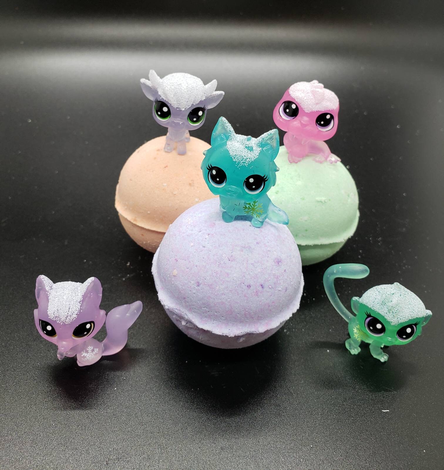 Littlest Pet Shop Bath Bombs-4 oz Balls- Variety of Colors and Scents…
