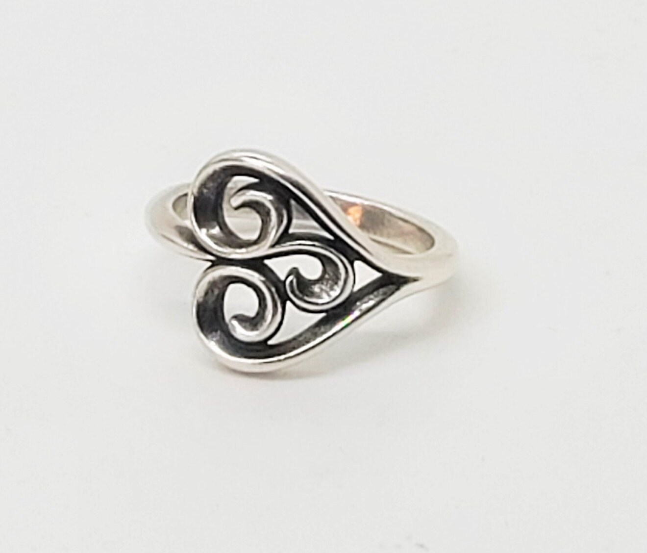 James avery retired swirl ring town green