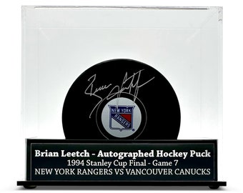 Custom Acrylic Hockey Puck Display Case – Laser Engraved