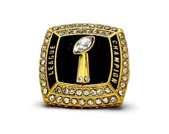 FANTASYJOCKS Fantasy Football Championship Ring - "The Handoff"