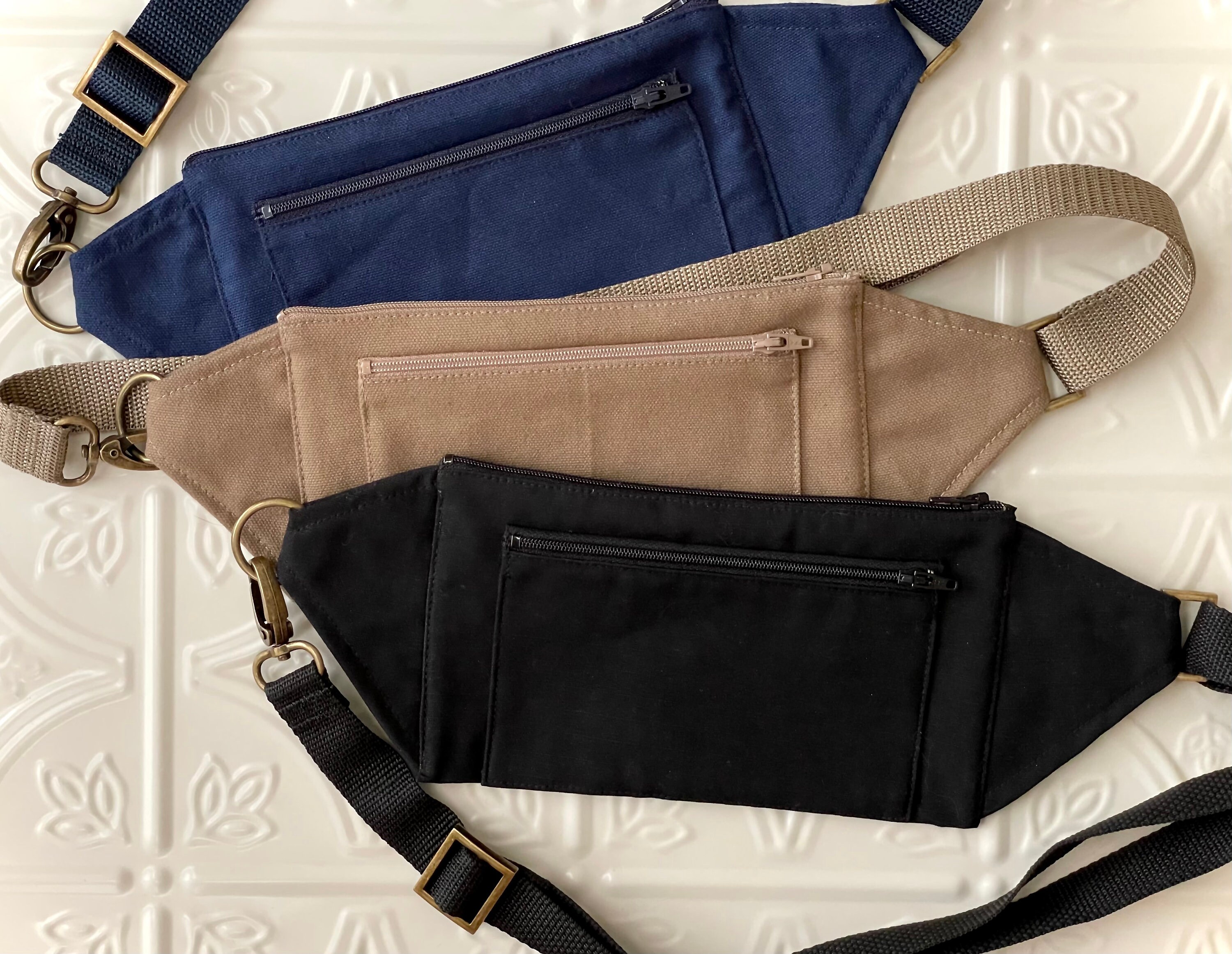 minimalist fanny pack