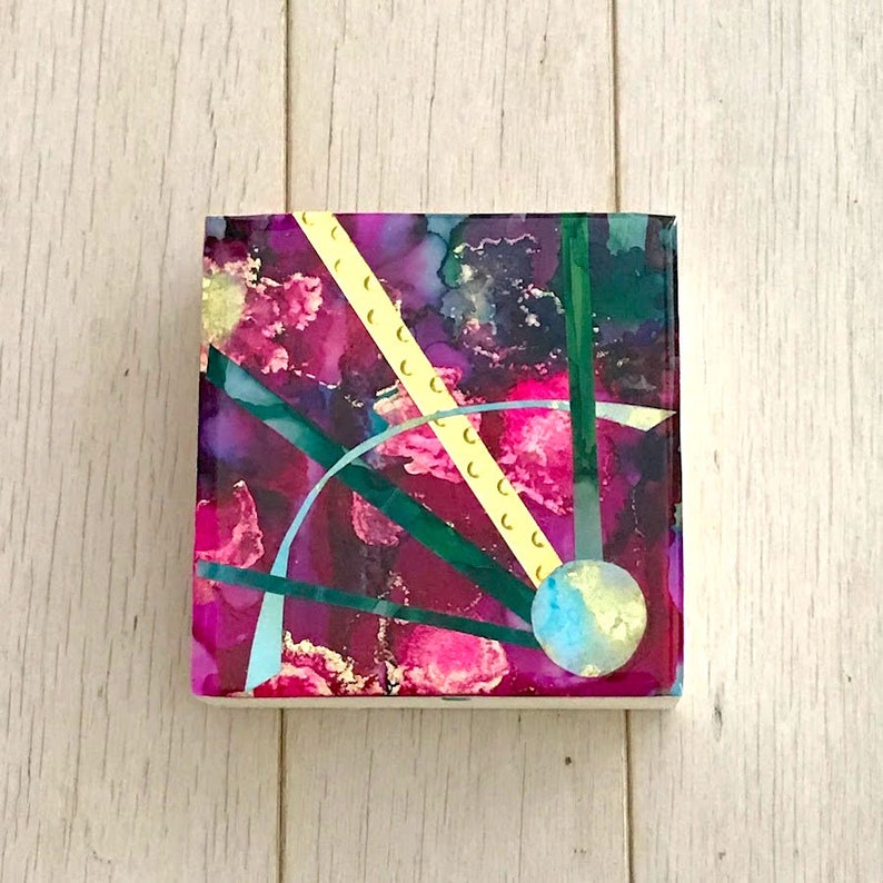 Alcohol Ink on Yupo Paper mounted on a Birch Wood Panel Miniature Abstract 4x4x1.5 Shelfie 4x4w102 Resin Finish