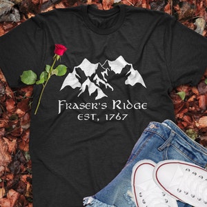 Fraser&#39;s Ridge Vintage T-Shirt, Sassenach, Outlander Shirt, Jamie Fraser, Claire Fraser, Vintage Shirt, Gifts for Readers