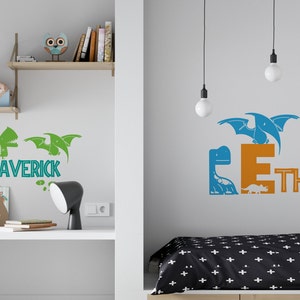 Adesivo murale con dinosauro con nome personalizzato: decorazione per cameretta dei bambini in stile giurassico